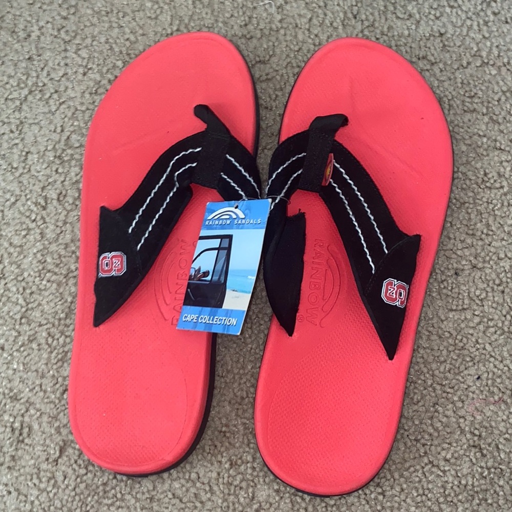 NEW WITH TAGS NC STATE RAINBOW FLIP FLOPS